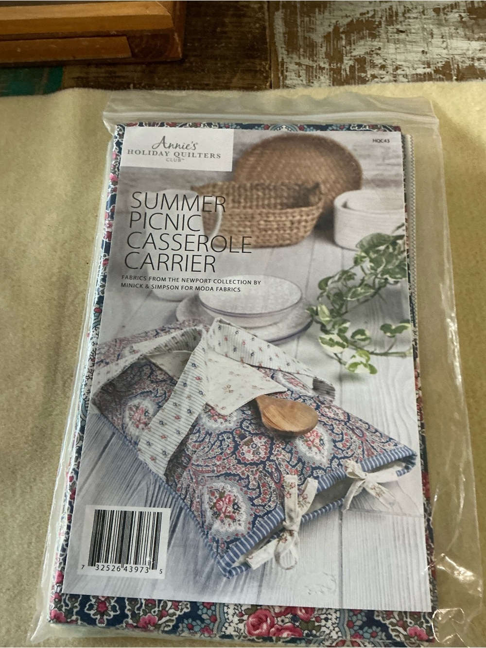 Summer Picnic Casserole Carrier fabric kit Blue Floral